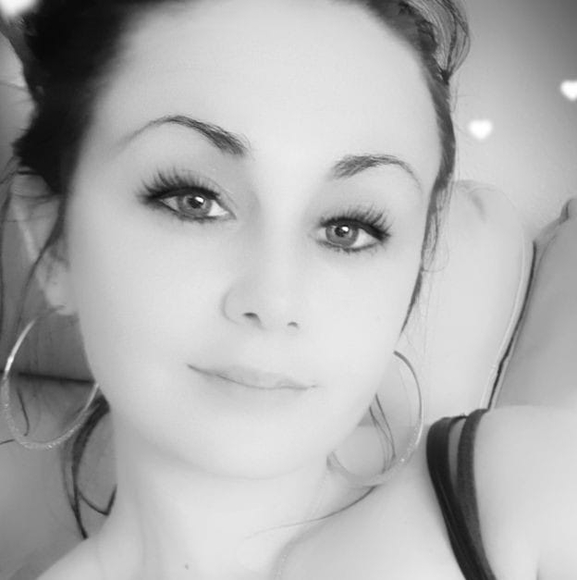 Meet your Posher, Cheyanna - Picture 1 of 1